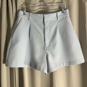 Abercrombie high rise tailored short light blue size M